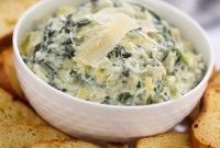 Creamy Dreamy Slow Cooker Spinach Artichoke Dip
