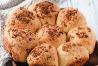 Ultimate Garlic Parmesan Dinner Rolls